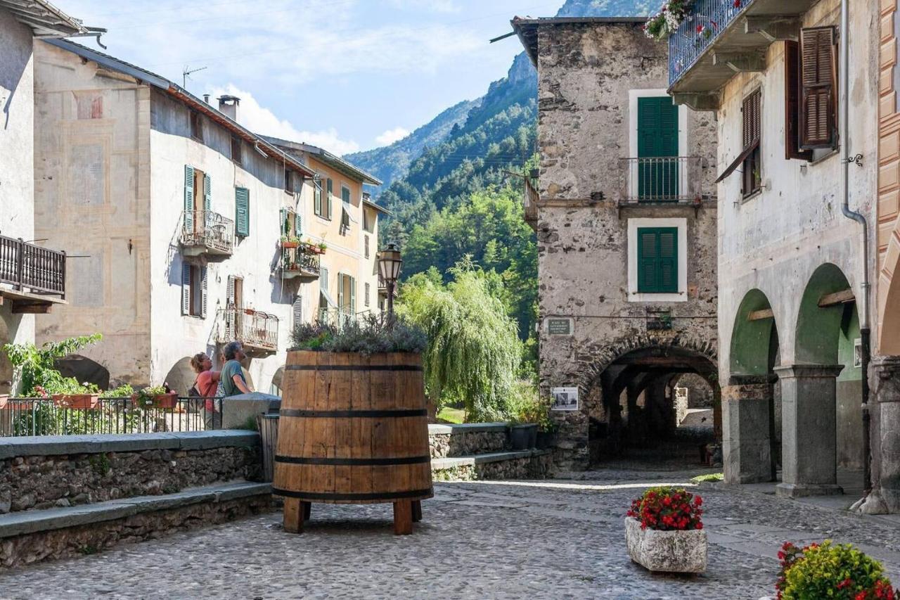 Sunny 1-Bed Apartment In Lovely Mountain Village La Brigue Exteriér fotografie