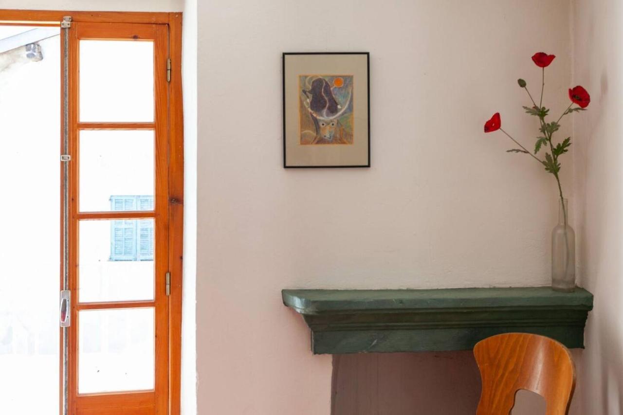 Sunny 1-Bed Apartment In Lovely Mountain Village La Brigue Exteriér fotografie