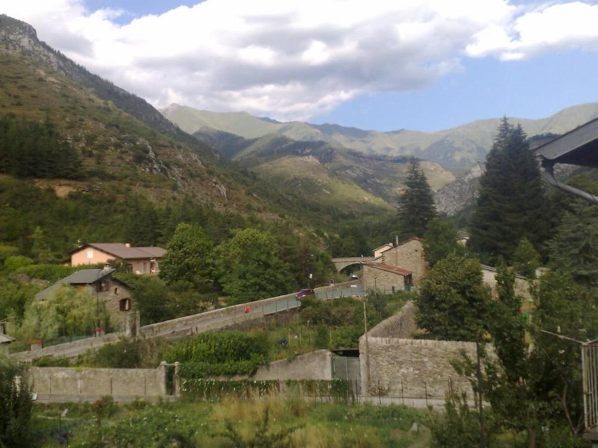 Sunny 1-Bed Apartment In Lovely Mountain Village La Brigue Exteriér fotografie