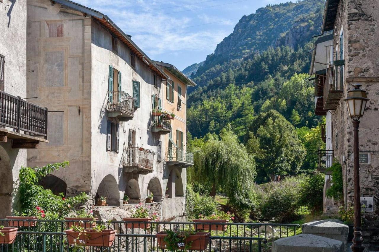 Sunny 1-Bed Apartment In Lovely Mountain Village La Brigue Exteriér fotografie