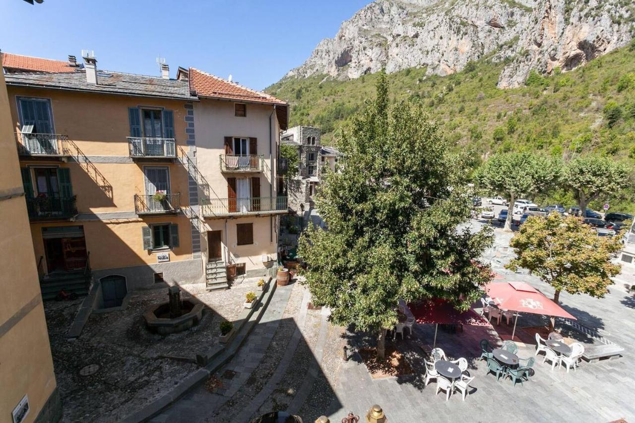 Sunny 1-Bed Apartment In Lovely Mountain Village La Brigue Exteriér fotografie
